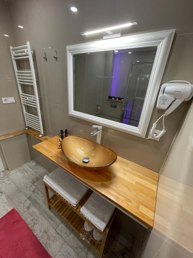 Апартаменты Voyage Cubic Adults Only Сибиу Экстерьер фото