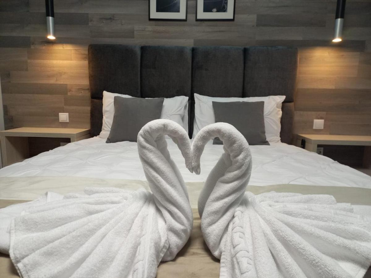 Апартаменты Voyage Cubic Adults Only Сибиу Экстерьер фото